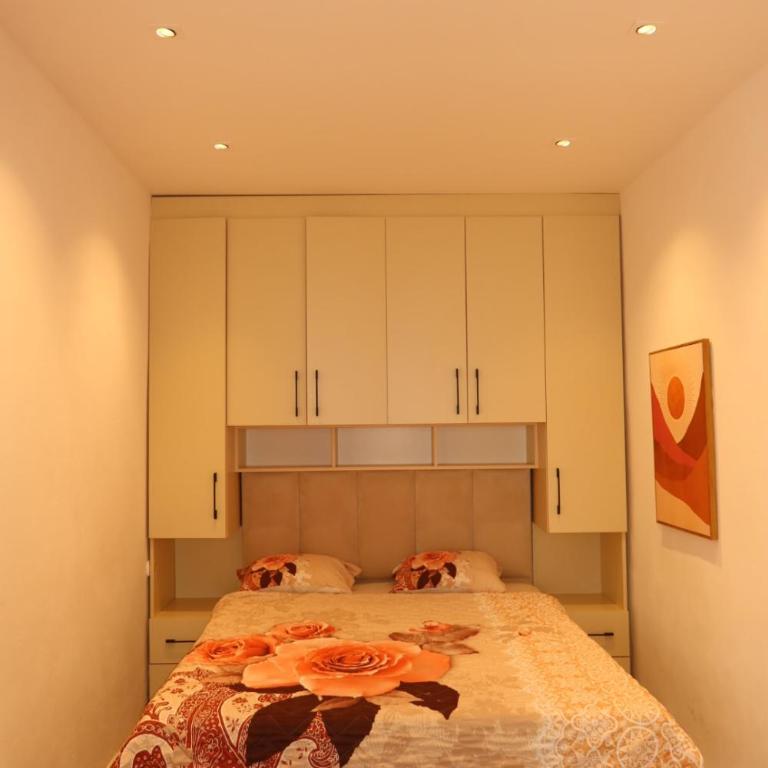 Apartments Plaza - Queen Room with Two Queen Beds - Disability Access - 11