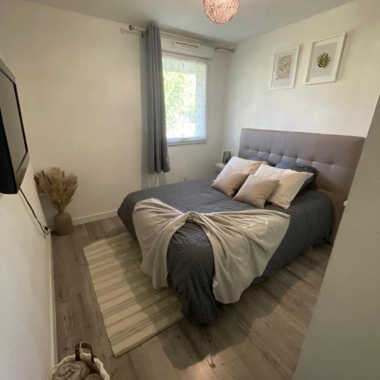 T2 cosy, calme et 2 Parking privé avec Piscine - Apartamento de 1 dormitorio - 13