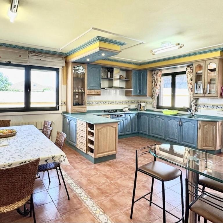 La Pepa Sanxenxo - Three-Bedroom House - 15