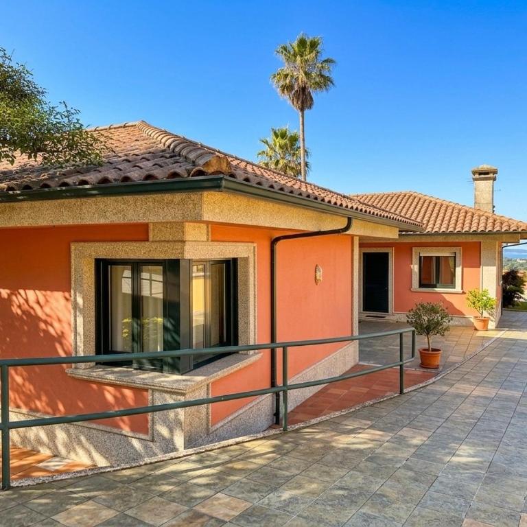 La Pepa Sanxenxo - Three-Bedroom House - 8