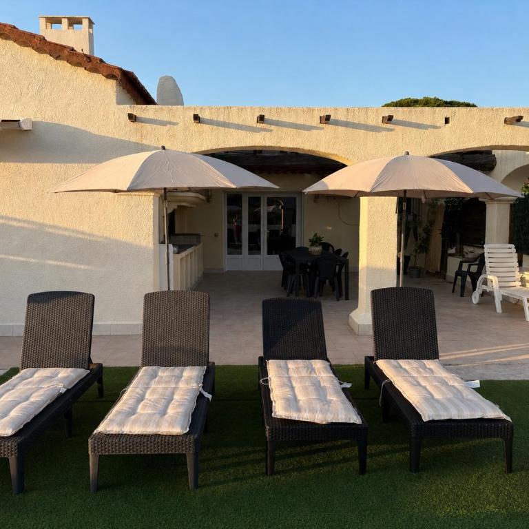 Maison familiale trois chambres piscine privée la villa bois d Olivier - Three-Bedroom Home - 5