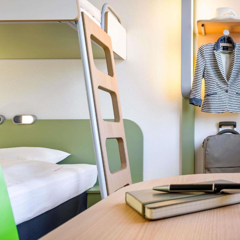 ibis budget Dijon Saint Apollinaire - Chambre Triple avec 1 Lit Double et 1 Lit Superposé - 3