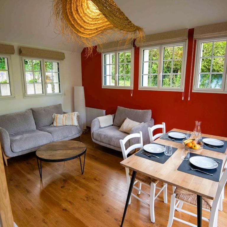 Ti Laouen gîte pour 4 personnes à 300 m du golfe du Morbihan - Two-Bedroom House - 1