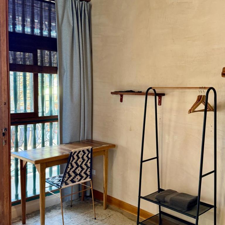 Casa del Tunel Lodge in Getsemani - Double or Twin Room with Balcony - 9