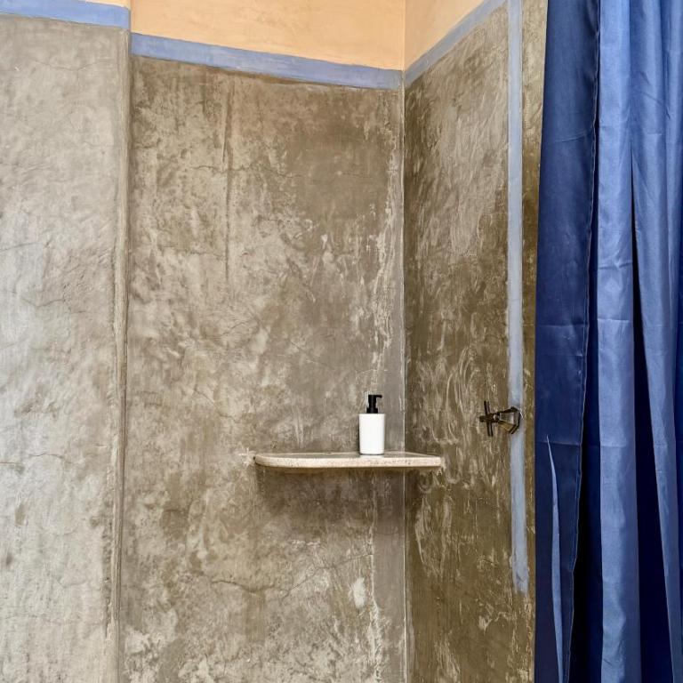 Casa del Tunel Lodge in Getsemani - Double or Twin Room with Balcony - 10