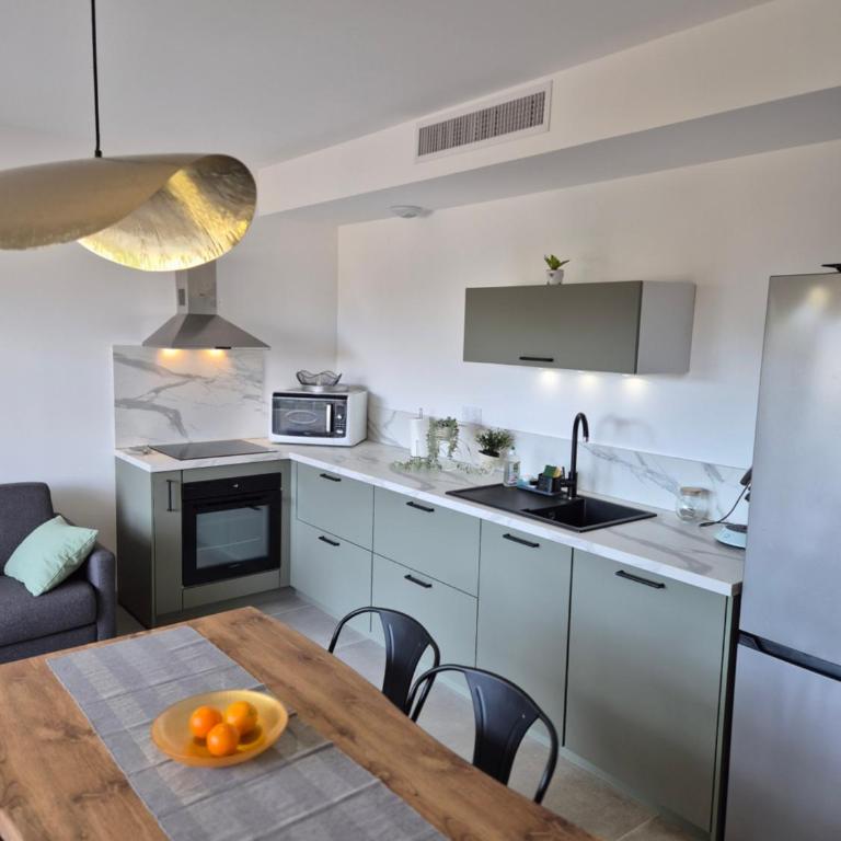 Superbe T2 climatisé avec terrasse vue mer & citadelle - Apartment mit 1 Schlafzimmer - 4