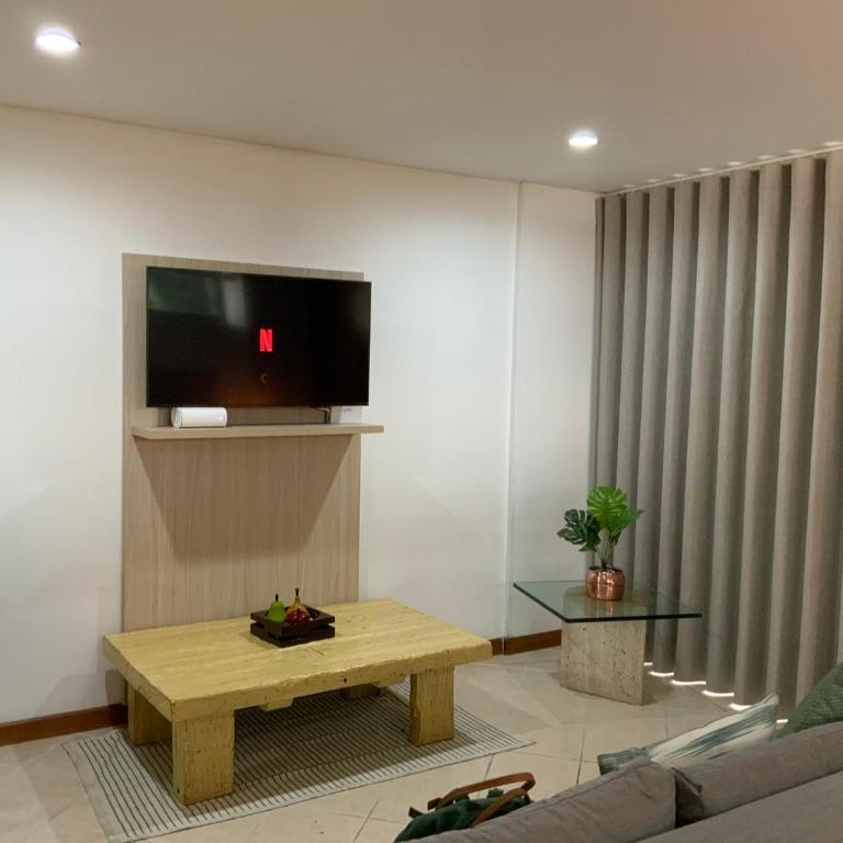 Amoblados Medellin Poblado Patio Bonito - Apartamento Estudio con balcón - 7