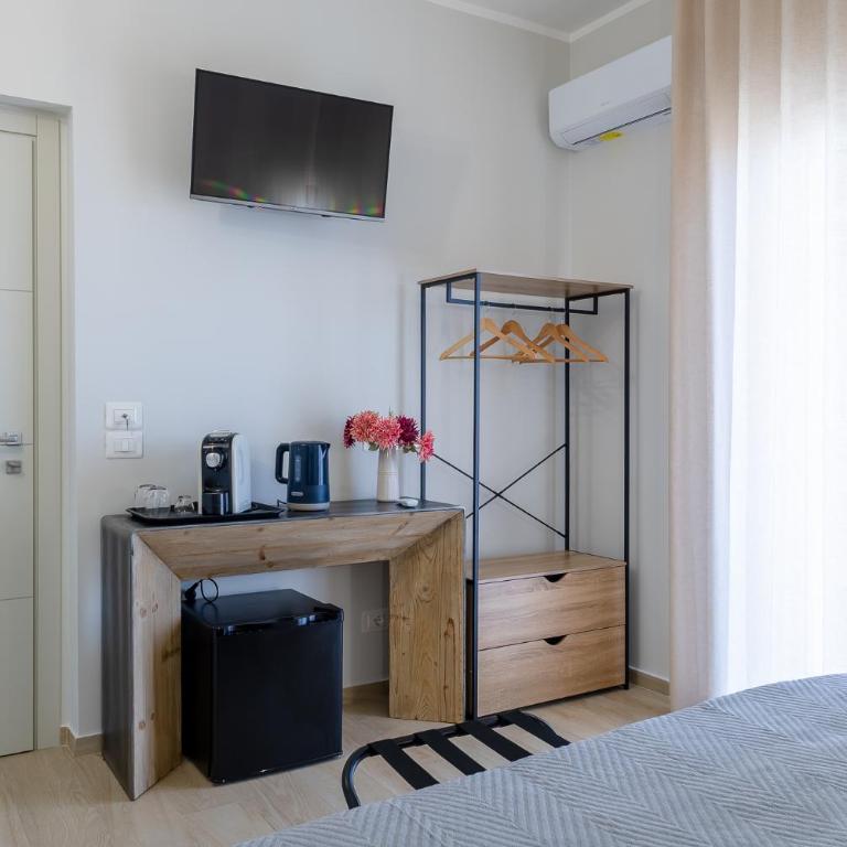 SOAVI Casa Vacanze Luxury Rooms - Deluxe Double Room with Balcony and Sea View - 10