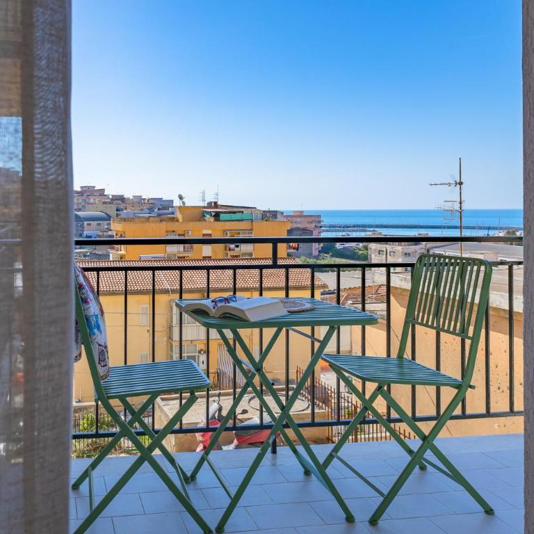 SOAVI Casa Vacanze Luxury Rooms - Deluxe Double Room with Balcony and Sea View - 13