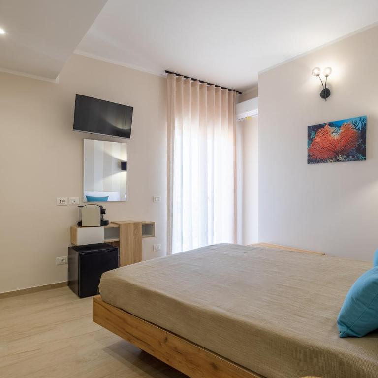 SOAVI Casa Vacanze Luxury Rooms - Triple Room with Private Bathroom - 7