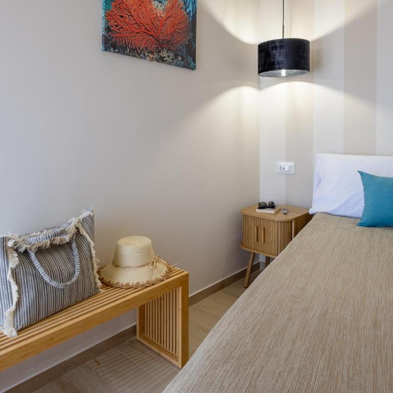 SOAVI Casa Vacanze Luxury Rooms - Triple Room with Private Bathroom - 10