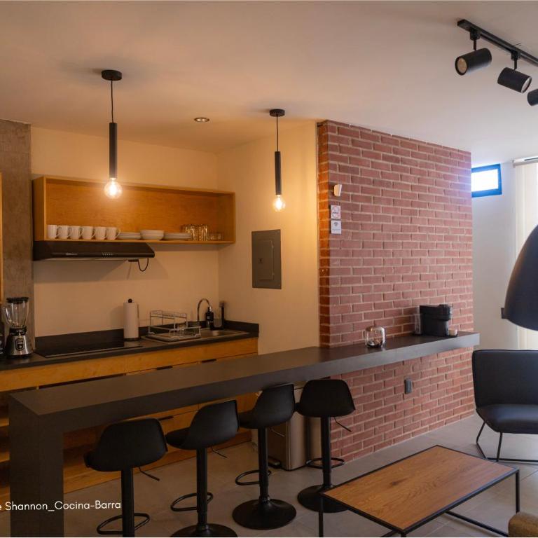 Casa Antena - Three-Bedroom Apartment with Balcony - 60