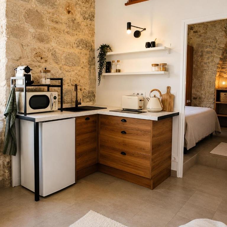 Cozy Loft-Style Apartment - Central Menton - One-Bedroom Apartment - 1