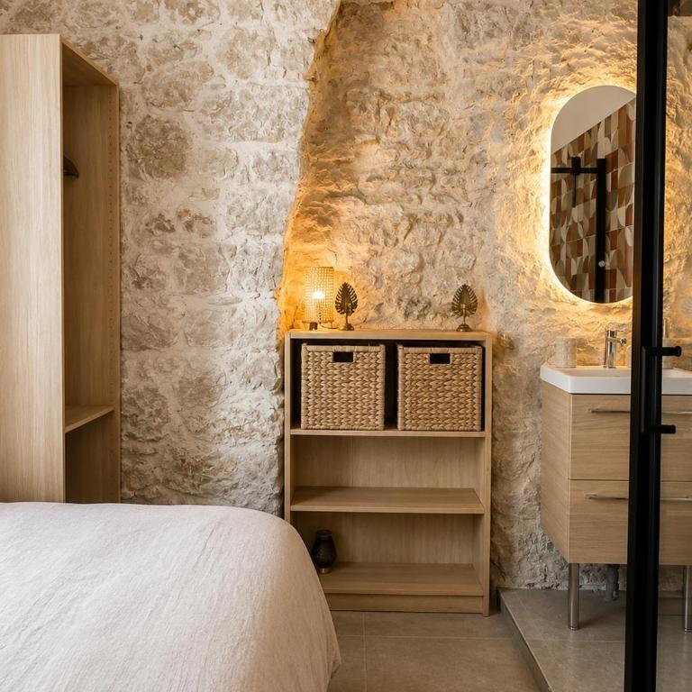 Cozy Loft-Style Apartment - Central Menton - One-Bedroom Apartment - 5