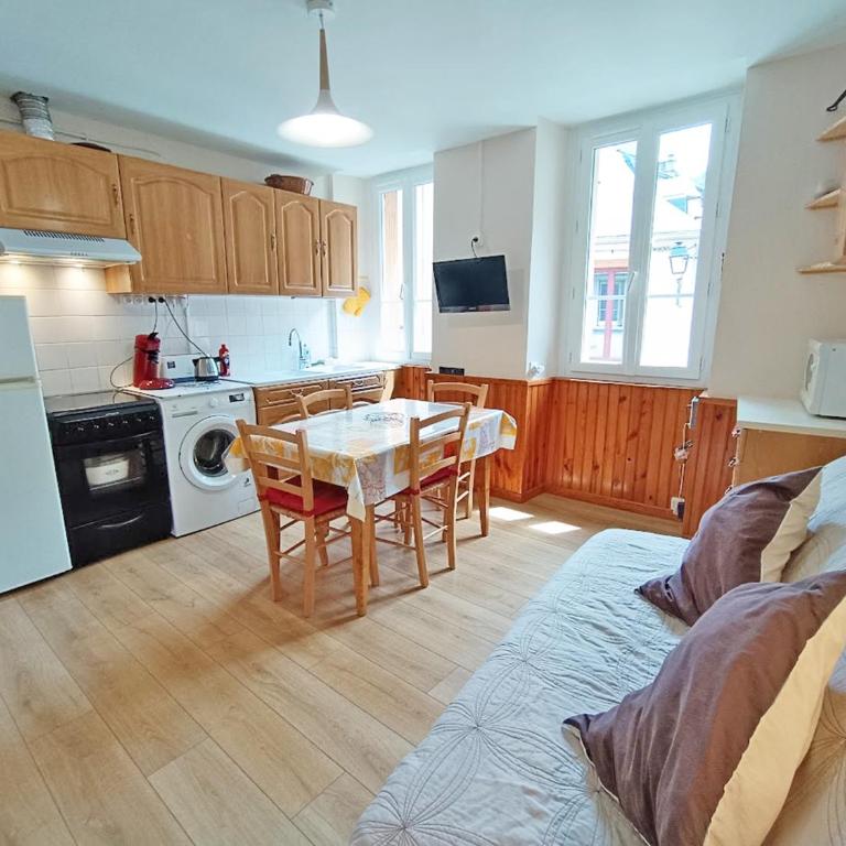 Le Chamayou - wifi - proche télécabine - centre Luchon - Apartamento de 2 dormitorios - 2