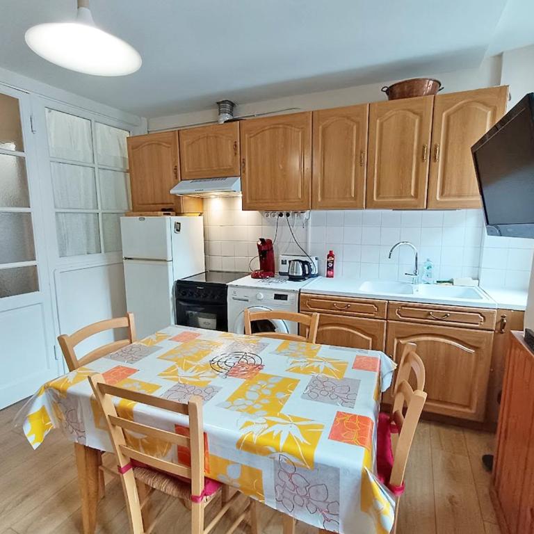 Le Chamayou - wifi - proche télécabine - centre Luchon - Apartamento de 2 dormitorios - 23