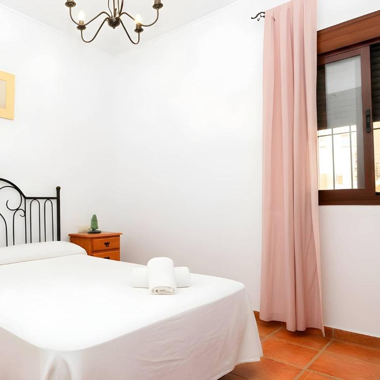 Casa con jardin privado piscina compartida garaje incluido - Ferienhaus - 18