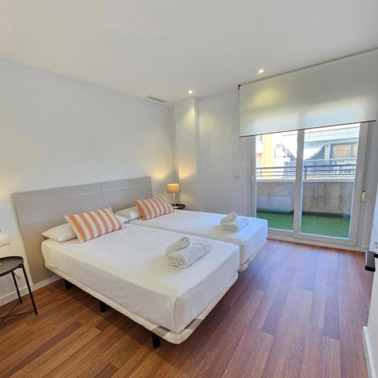 Apartamentos SHOAL Torrevieja - Apartamento de 2 dormitorios con balcón - 9