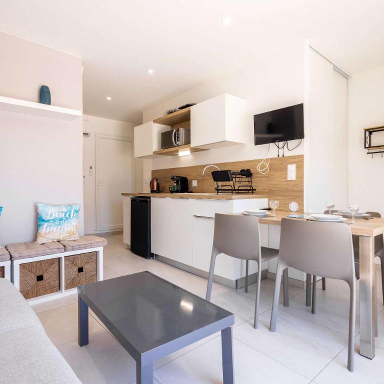 Ensemble Villa et Studio Piscine Proche Plage - Vacation Home - 48
