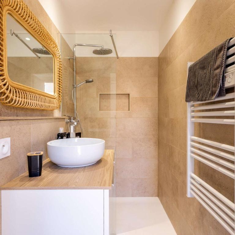 Ensemble Villa et Studio Piscine Proche Plage - Vacation Home - 52