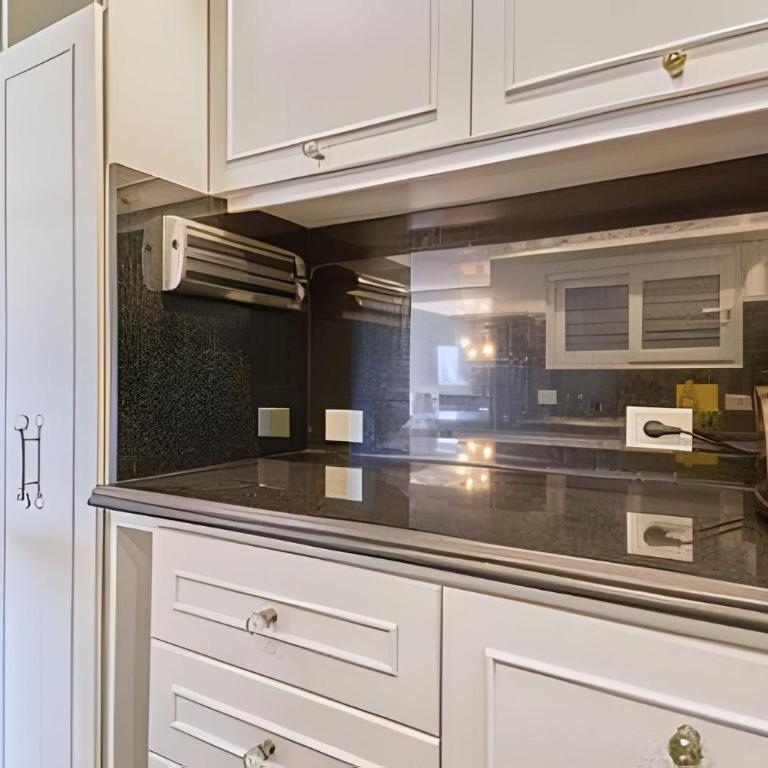 Espacioso 3BR y 2 Terrazas Cerca de Parques - Apartamento Deluxe de 3 dormitorios - 13