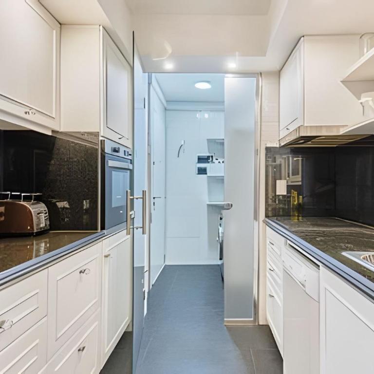 Espacioso 3BR y 2 Terrazas Cerca de Parques - Apartamento Deluxe de 3 dormitorios - 11