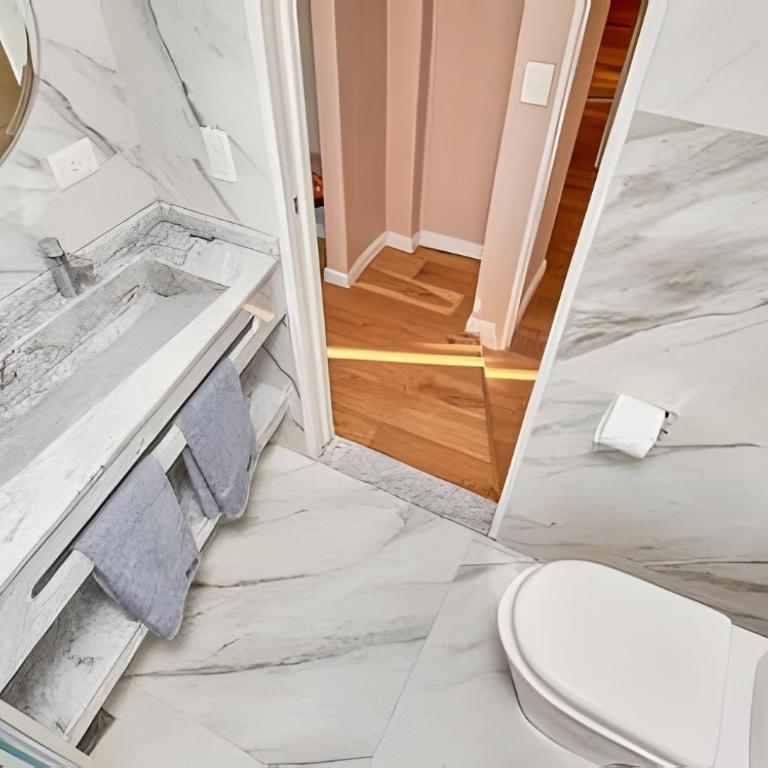 Espacioso 3BR y 2 Terrazas Cerca de Parques - Apartamento Deluxe de 3 dormitorios - 34