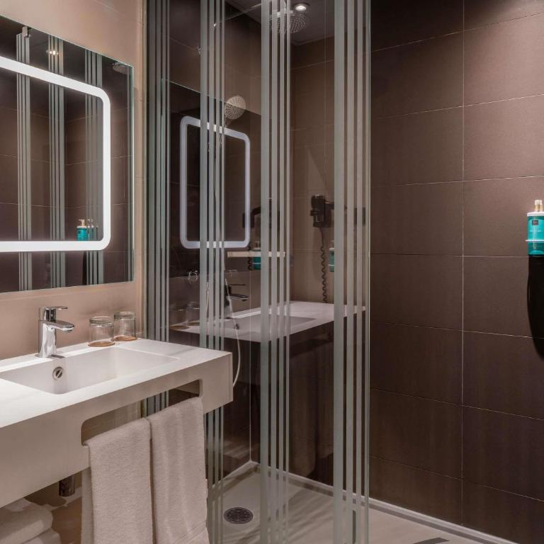 Novotel Madrid Center - Superior Queen Room - 1