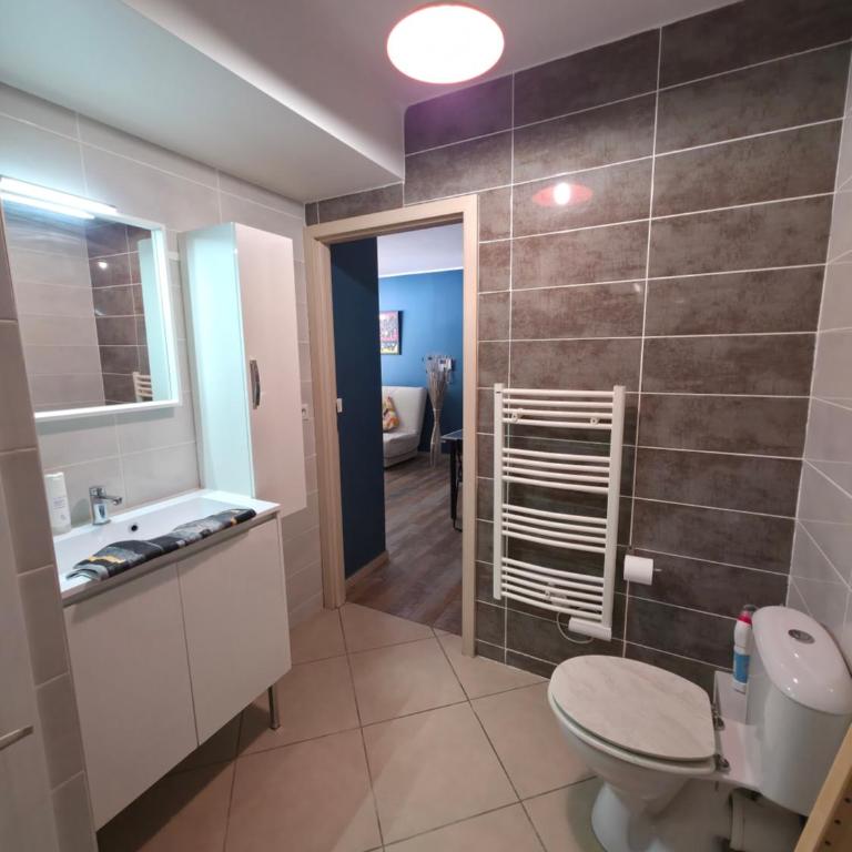 Jolie appartement avec piscine et parking privé Menton - Appartement 2 Chambres - 6