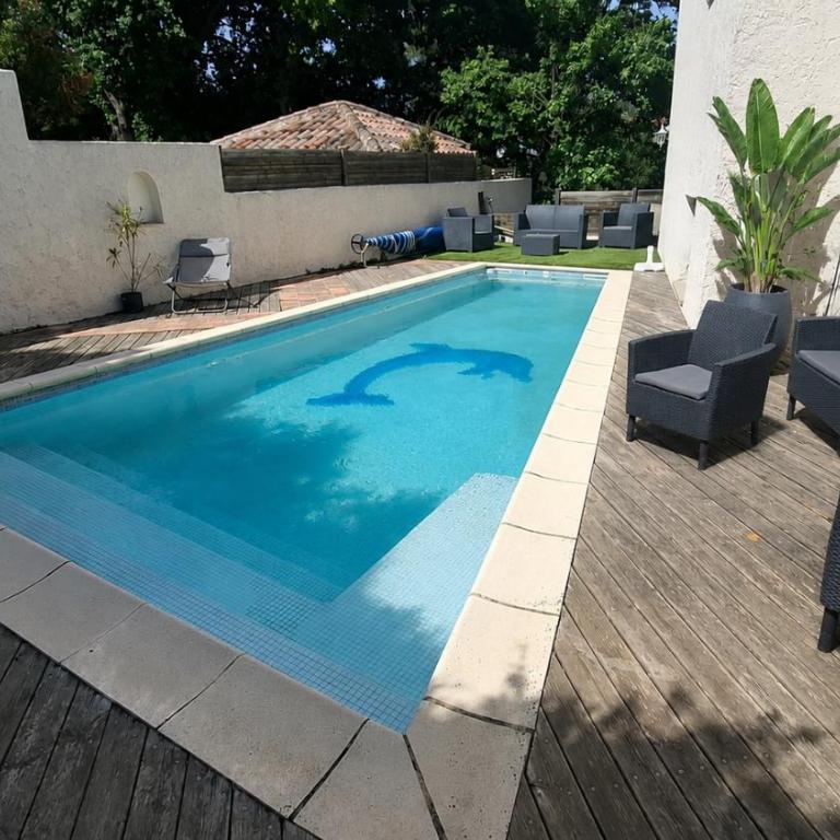 VILLA au Calme avec Grande Piscine Privée, Jardin 700m2 & Parking - La Seyne-sur-Mer - Villa 2 Chambres - 4