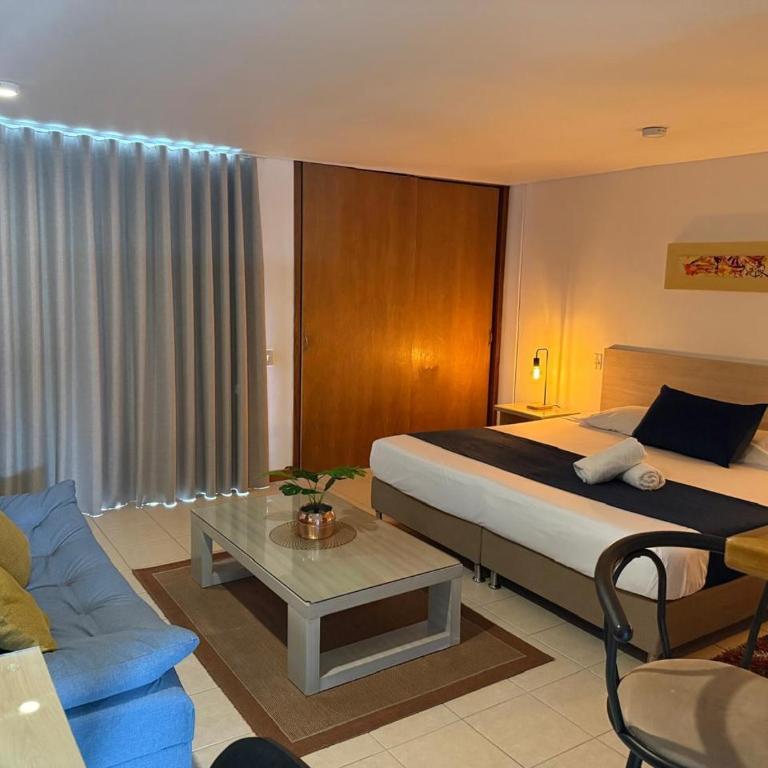 Amoblados Medellin Poblado Patio Bonito - Studio Apartment with Balcony - 6