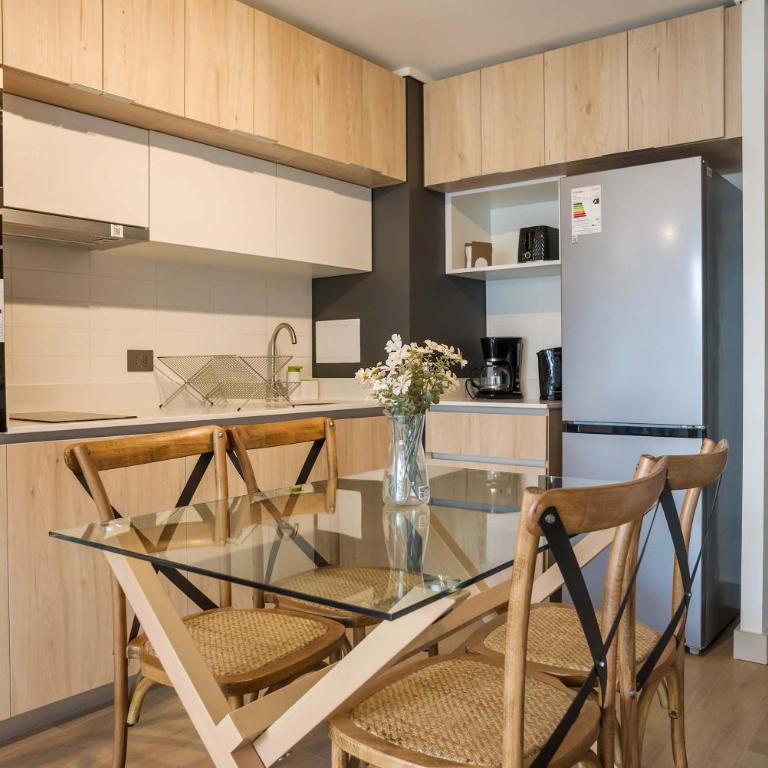 Chic Las Condes Apt Pool & Gym for 3 Guests - Apartamento - 11