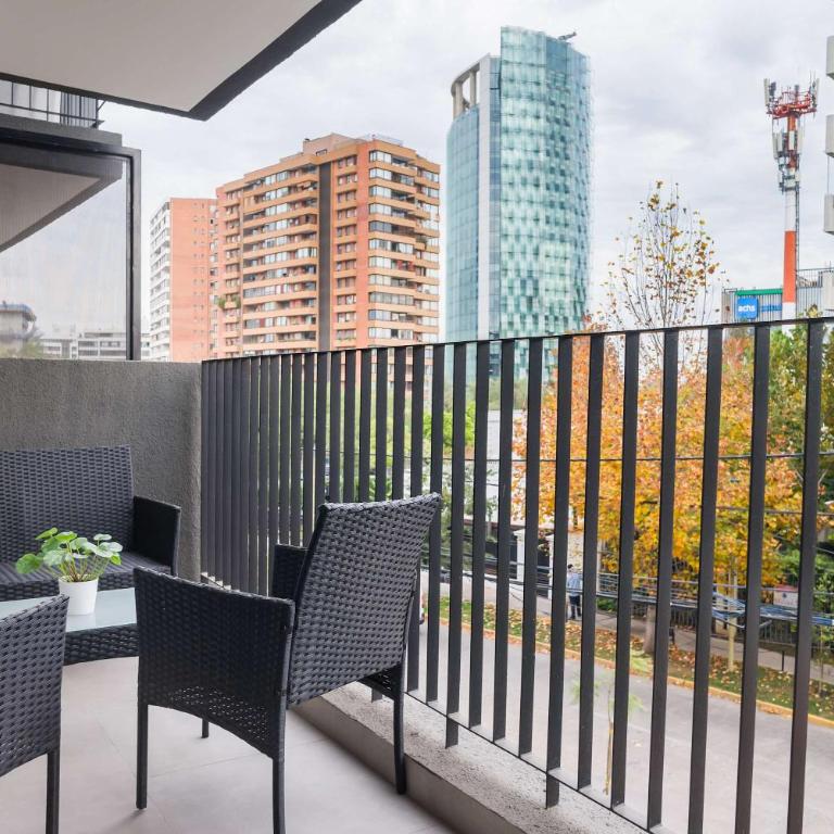 Chic Las Condes Apt Pool & Gym for 3 Guests - Apartamento - 18