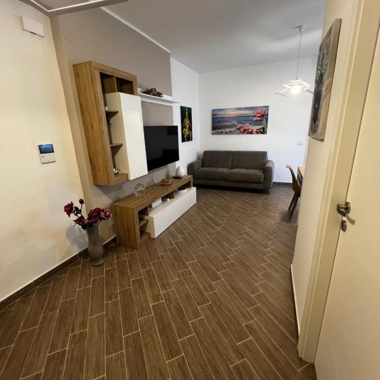 Freedom House - Two-Bedroom Apartment - 13
