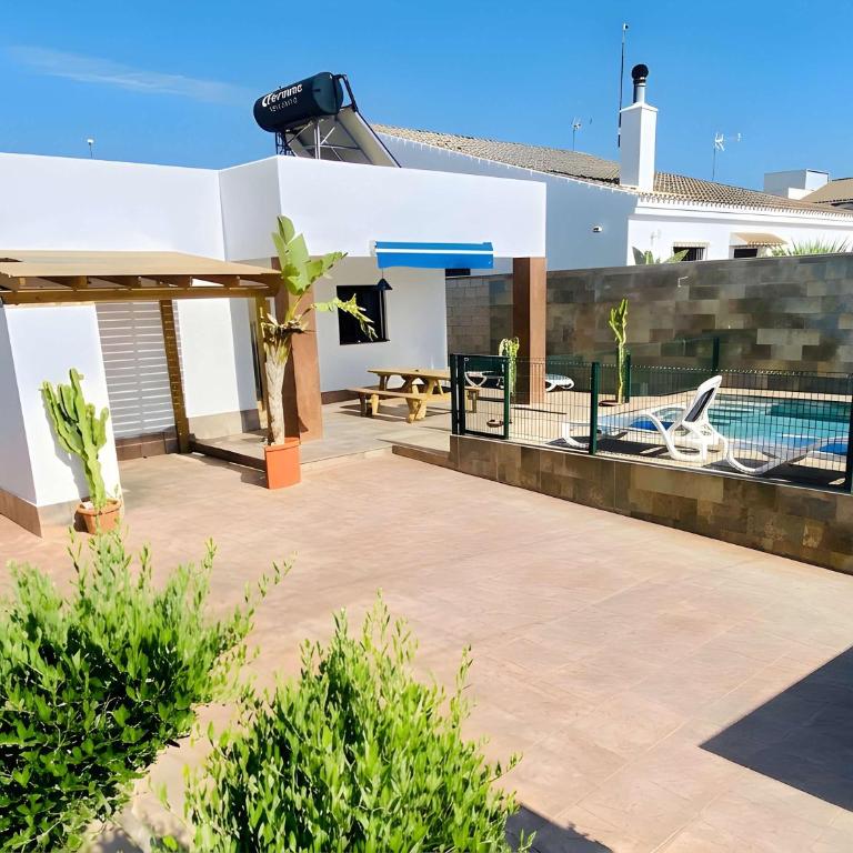 Chalet con Piscina privada cerca del pueblo View - Maison de Vacances - 12