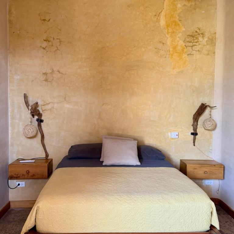 Casa del Tunel Lodge in Getsemani - Deluxe Double or Twin Room with Balcony - 10