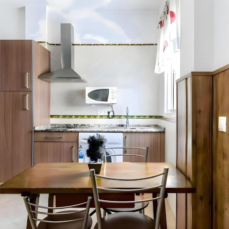 Estudio con Aire Acondicionado Centro del pueblo - Appartamento - 10
