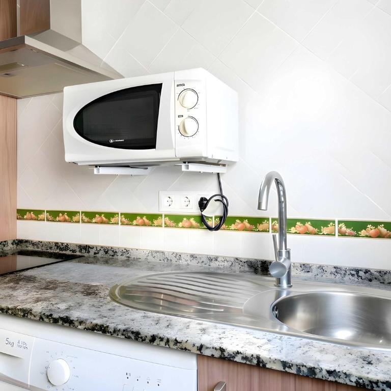Estudio con Aire Acondicionado Centro del pueblo - Appartamento - 11