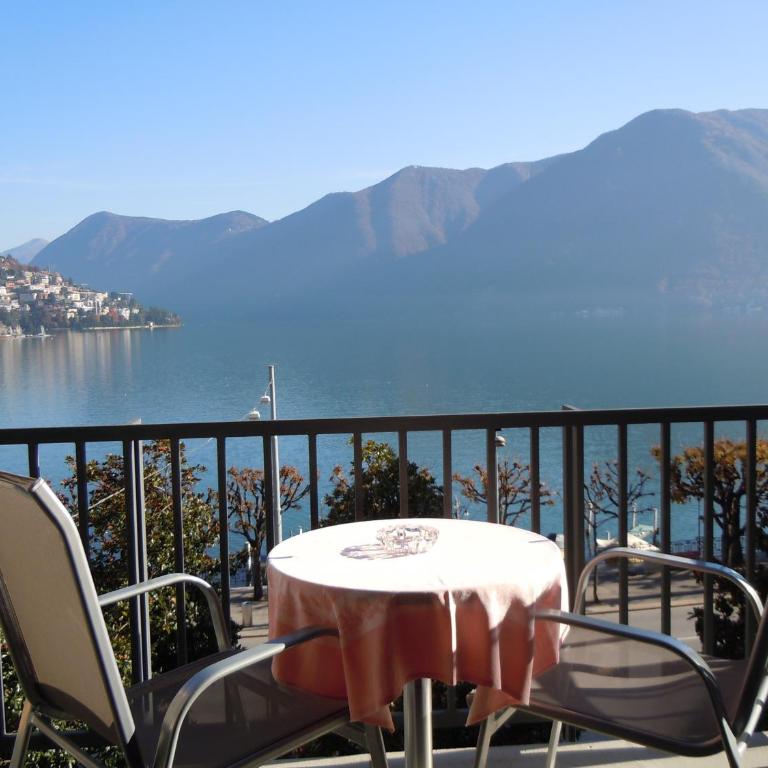 Swiss Lodge Nassa Garni - Camera Matrimoniale Standard con Balcone e Vista Lago - 3