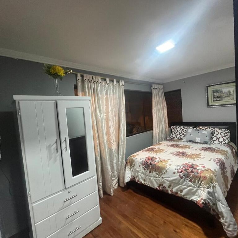 Departamentos en Cuenca - Habitación Doble con baño privado - 2
