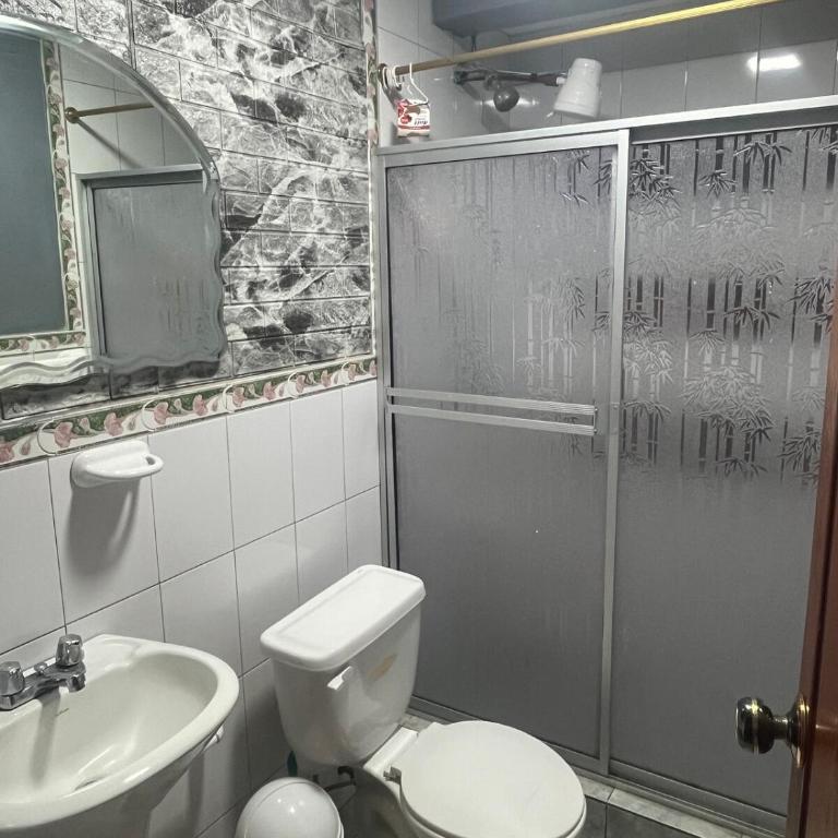 Departamentos en Cuenca - Habitación Doble con baño privado - 4