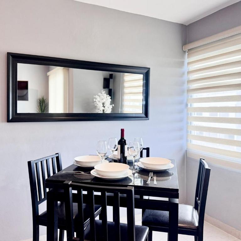 2BR Resort Apartment Cancun Pool WiFi AC - Apartamento de 2 dormitorios con balcón - 18