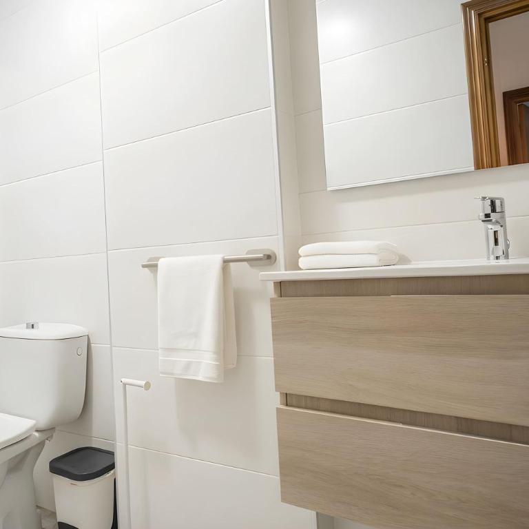 Exclusivo Apartamento con Balcones Aire acondicionado Garaje Wifi solo se aceptan familias y parejas - Appartement - 15
