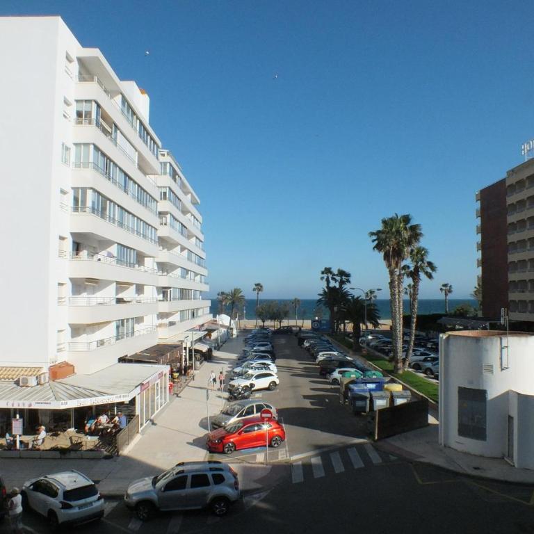 Acogedor apartamento a 50m de la playa con aire acondicionado y TV, 2/4 personas - ES-204-31 - Appartamento - 1