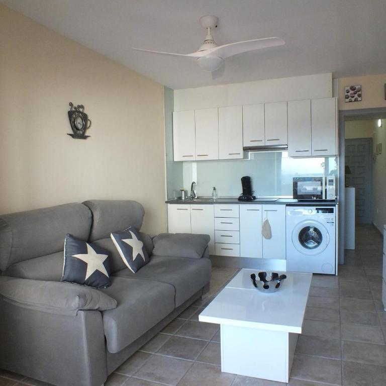 Acogedor apartamento a 50m de la playa con aire acondicionado y TV, 2/4 personas - ES-204-31 - Appartamento - 11