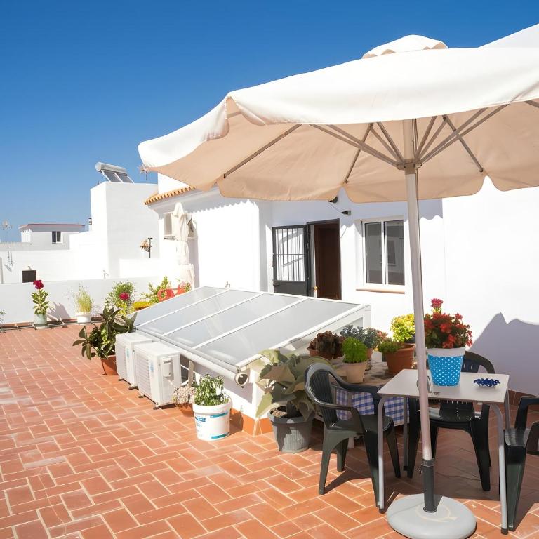 Habitacion SIN COCINA centrico con Aire acondicionado terraza azotea compartida - Monolocale - 3