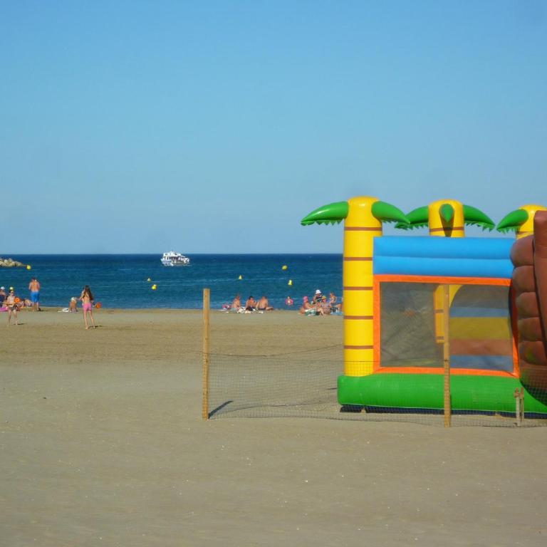 Appartement T4 proche plage et commerces, 80m2, 6 pers, lave-linge, TV - FR-1-797-23 - Appartement - 15