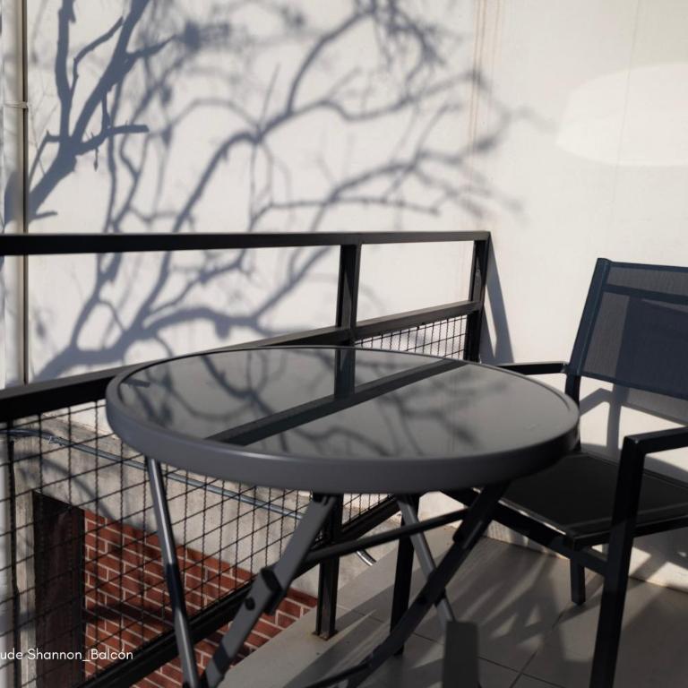 Casa Antena - Three-Bedroom Apartment with Balcony - 76