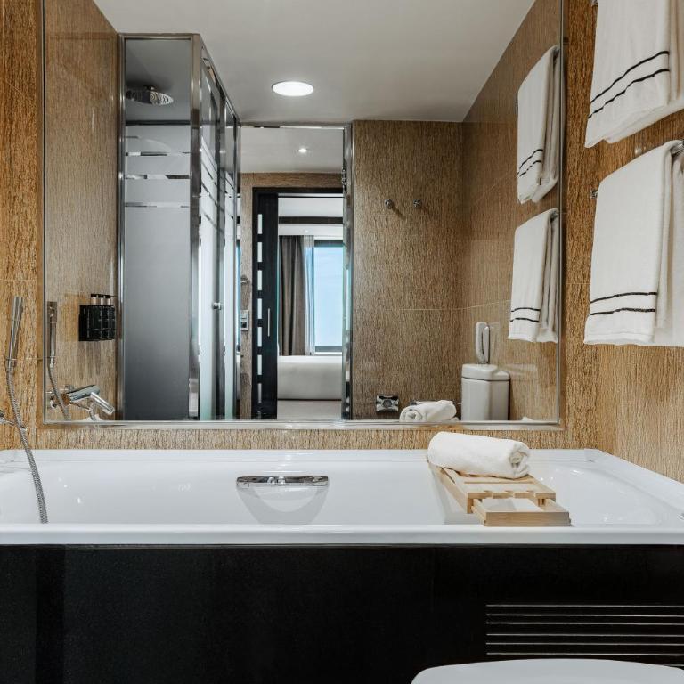 Meliá Barcelona Sarrià - The Level Grand Premium - 8