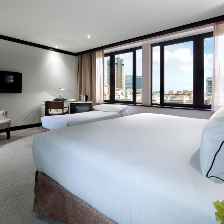 Meliá Barcelona Sarrià - Melia Triple Room - 1